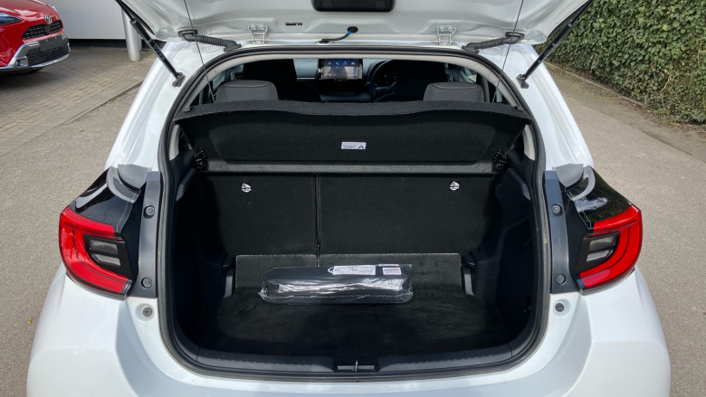 Toyota Yaris 1.5 Hybrid Design 5dr CVT Hybrid Hatchback